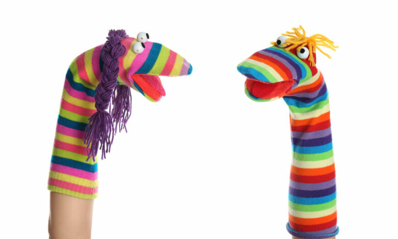 How to create a no-sew sock puppet