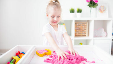 How to make moon sand