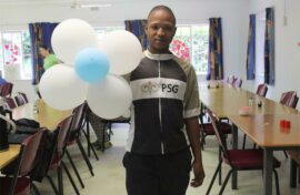 Matlatse Mamushi holds a few of the balloons