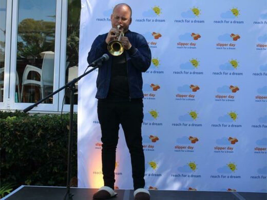 Neil Engel serenades the crowd