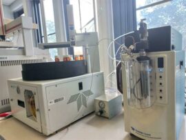 This machine tests the level of carbon in water.