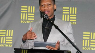 Host and Tv presenter Tebogo Thekisho welcomes the guests. Photo: Asanda Matlhare