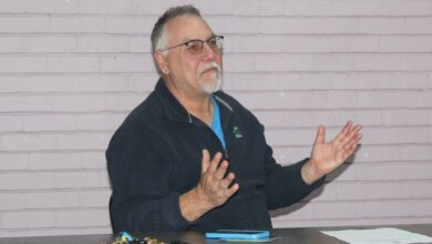 Ward 117 councillor Tim Truluck let's residents know he can assist with escalating reconnections. Photo: Naidine Sibanda