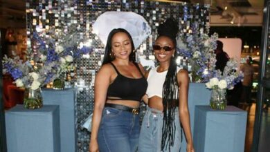 Sibongile Tshabalala and Akhona Kom are happy to be at the La Parada launch. Photo: Asanda Matlhare