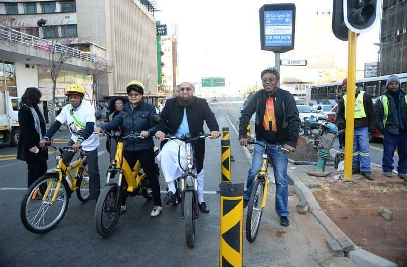 No car, no problem. Look at some safe and budget-friendly transportation alternatives to get you where you need to be in Johannesburg without breaking the bank.