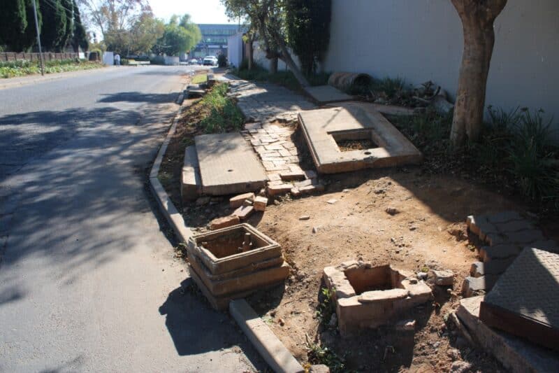 JRA will furnish JW with a quotation of the damaged storm water drain on Buckingham and Grosvenor avenues in order to facilitate the repairs.