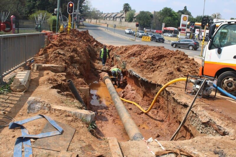 After weeks of disruption and traffic risks, JW confirms the Glenhove Road pipe repair has been completed.