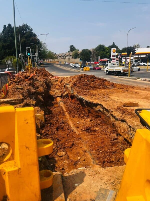 Johannesburg Water and Johannesburg Roads Agency are working closely to ensure the M1 bridge is completed urgently.