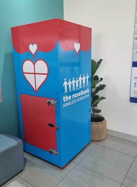 Rosebank Homeless Association distributes donations to Immaculata Shelter and Cross the Divide.