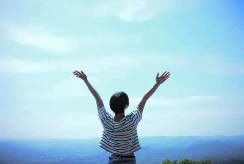 Effective goals keep us focused and motivated, creating space for growth and new experiences. Our lives are largely shaped by the unseen subconscious, just as only 10% of an iceberg is visible.