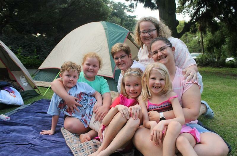 Who can say they have gotten to camp out at the Joburg Zoo? Families spent a lively evening with each other and the animals at the zoo while celebrating Earth hour.