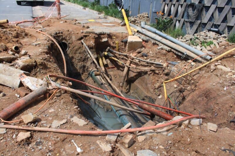 JRA cannot give a completion date for the Jan Smuts and Rothesay avenue excavation yet.