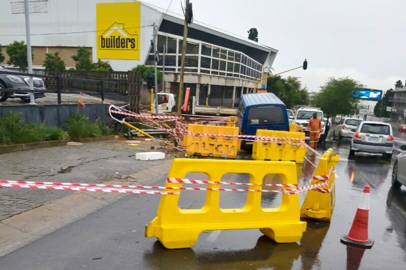 Inclement weather continues to delay repairs on the Jan Smuts and Rothesay avenues’ excavations, leading to a second accident.