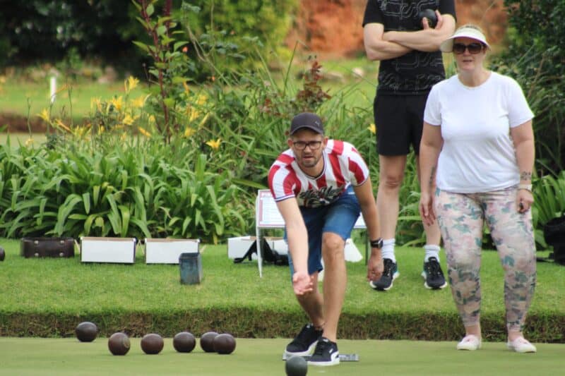 Open to new and old members, and even those just curious, Pirates Club social bowls take place every Sunday from 09:30 to 12:30, and the club also features a great café for breakfast and coffee.