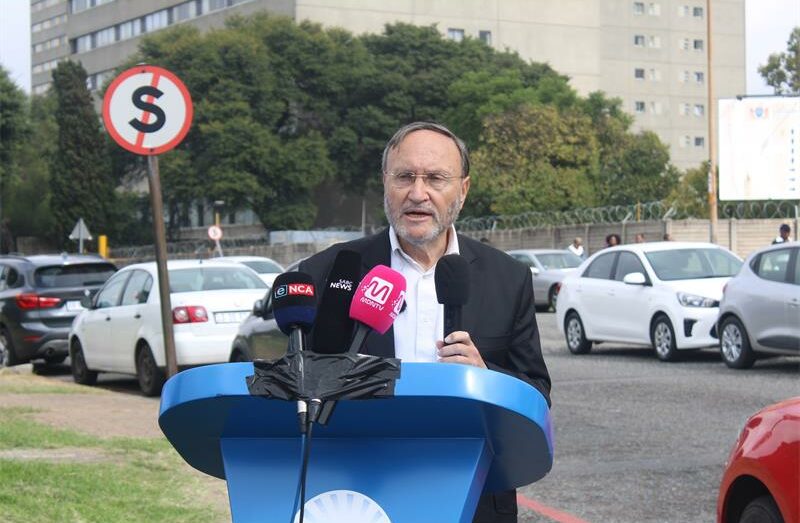 DA Gauteng Shadow MEC for Health Jack Bloom accuses the Gauteng Health Department of being evasive.