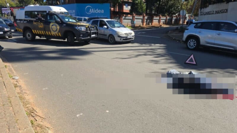 A man allegedly attacked near the Oxford and Hurlingham roads intersection collapsed in the roadway on Friday morning, causing major traffic delays as emergency services responded.