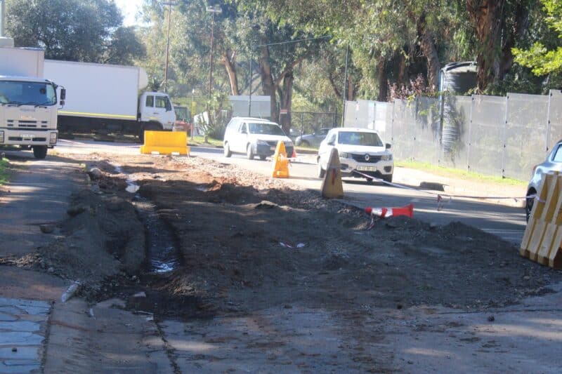JRA and Johannesburg Water confirmed that they are engaging with businesses in the area, after it was confirmed that the water seepage is from the valves located at one of the business properties.