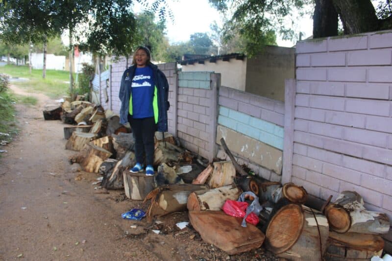 The ‘100 person’ problem property has been an issue for years, with Bramley SAPS having raided it several times, resulting in arrests of undocumented foreign nationals. The City of Johannesburg is now applying for an eviction notice to deal with the problem once and for all.