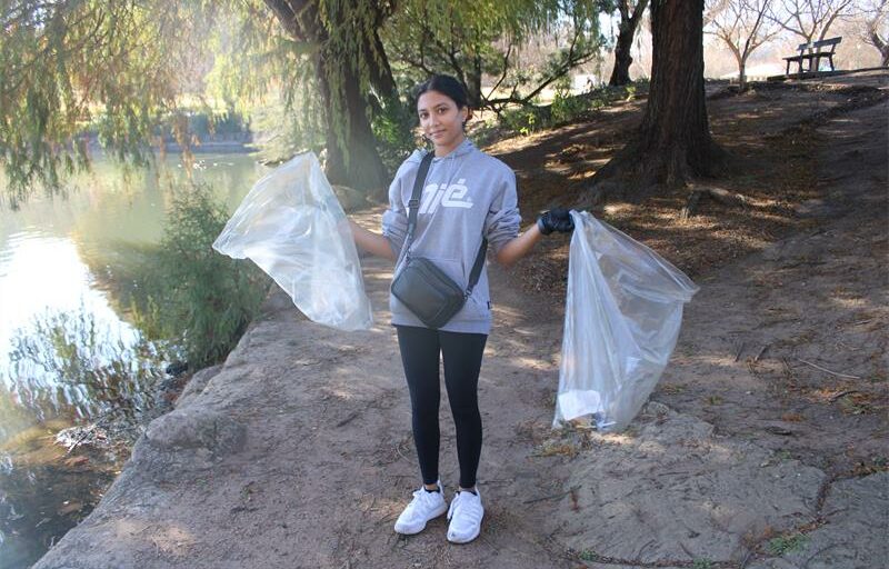 Malaika Patel prepares to fill her bags for 67 minutes on July 18, 2026. Photo: Asanda Matlhare