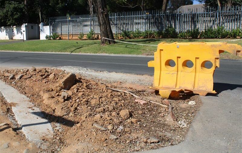 An unattended reinstatement on Northfield Avenue in Glenhazel on July 2, 206. Photo: Asanda Matlhare