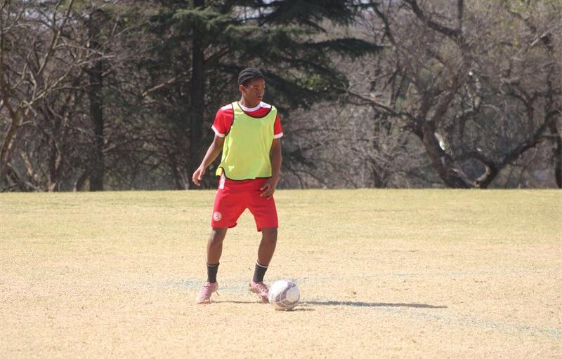 BSI Football Academy player, Godson Barangu prepares to pass the ball on August 21, 2026. Photo: Asanda Matlhare