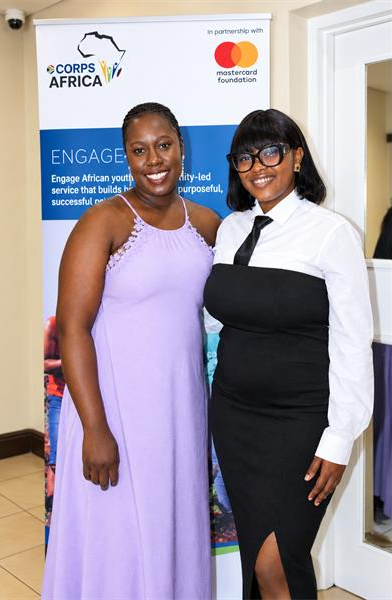 Volunteers Ayanda Zikode and Zandile Malatji at Killarney Country Club on October 15, 2026. Photo: Naziya Davids-Easthorpe