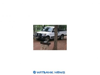 Dié wit Mahindra bakkie is tydens ’n plaasaanval gesteel.