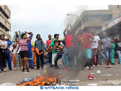 Members of the South African Municipal Workers Union protested since last week.