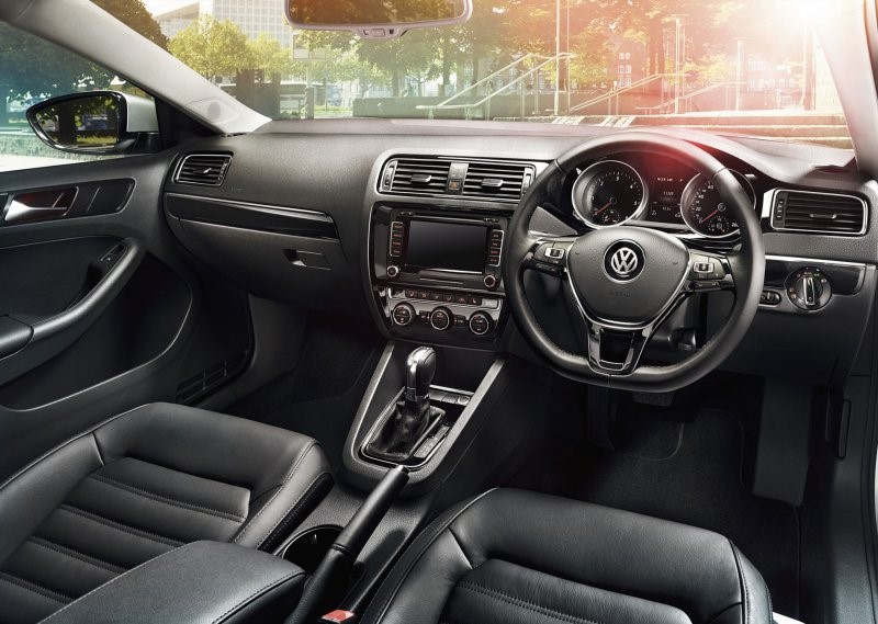 New-Jetta-Interior