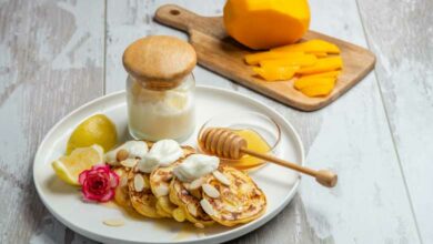 Tropical mango breakfast flapjacks
