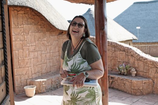 Helena Bothma by die oggendtee in eMalahleni. (Foto Cindy van der Merwe).