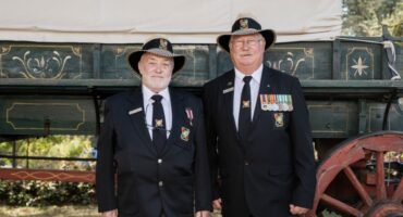 Graham Sulter en Johan Schmid by die Militêre Fees.