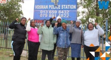 Community members from Hlalanikahle gathered at Vosman Police Station earlier today after a man who allegedly assaulted his girlfriend and vandalised her home was released before appearing in court.