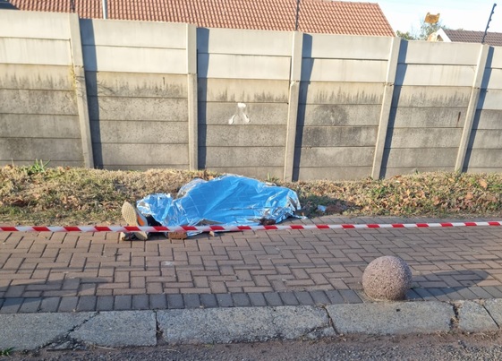 Robbery suspect killed