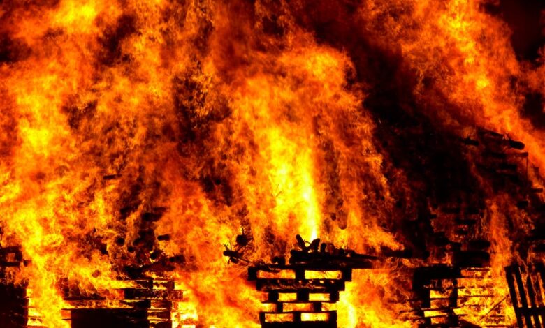 Family dies in fire
