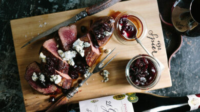 2 JULY - SATURDAY ENTERTAIN – Ostrich steak with cranberry compote and blue cheese