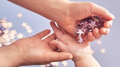 4 simple sensory crafts for your toddler to make at home