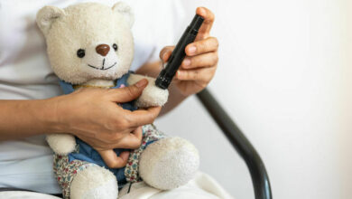 Choosing smart foods when your child has diabetes