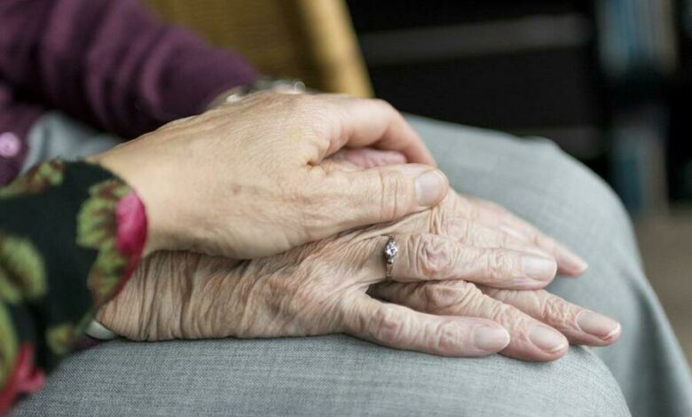 ElanaWagner-01-02-2022-Seniors-LonelinessPart1.2 (Medium)