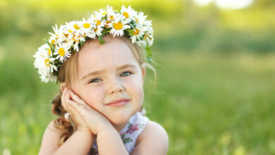 Hair DIY: Help your child make a flower crown