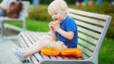 How to choose nutritious snacks for your child