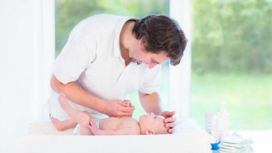 How to involve your partner in the care of your newborn