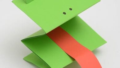 How to make an easy paper frog puppet craft