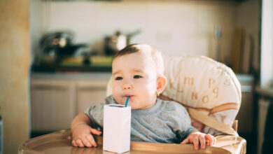 Introduce your tot to a healthy green monster smoothie