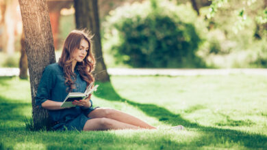 Kids who grow up with lots of books around tend to read more when they are teens.