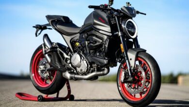 MY21_DUCATI_MONSTER_PLUS_AMBIENCE_4__UC216666_High