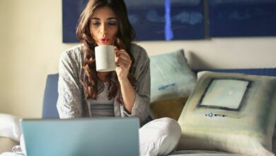 pexels-andrea-piacquadio-935743