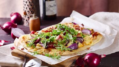 Three cheeses with red onions and bacon - 28 AUG