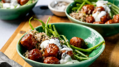 WFD - Brown rice salad with mini frikkadels and coconut yoghurt - 26 OCT