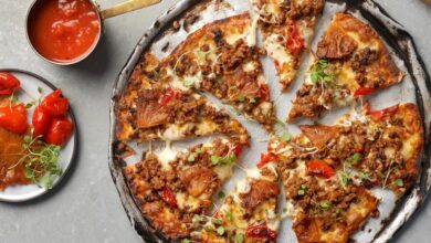 WFD - Spicy mince with peppadew and caramelised pineapple pizza - 28 SEPTEMBER